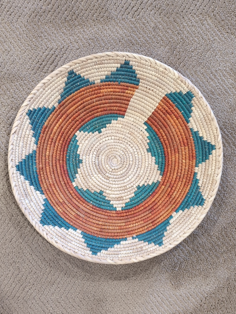 Southwest Handwoven Native American Navajo Geometric Star Pattern Basket / Tray